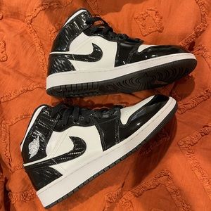 Air Jordan Mid Se black and white patent